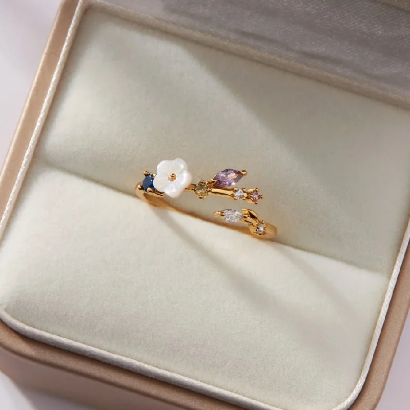 custom engagement rings with diamonds for men with sapphires-Crystal White Blossom Rings Gold