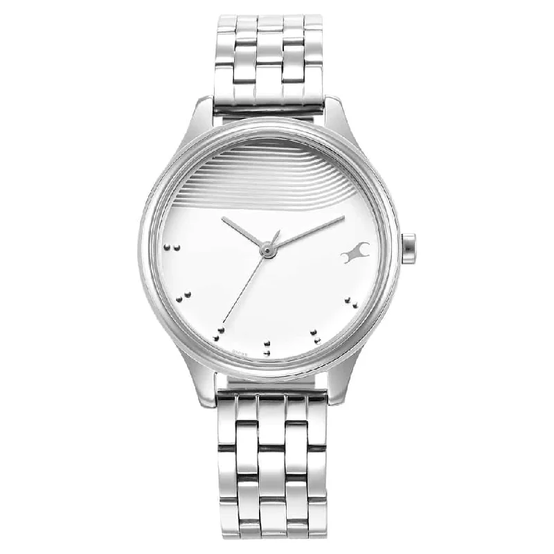 elegant smartwatches for women with built-in health tracking apps -Stunners 5.0 Silver for Women