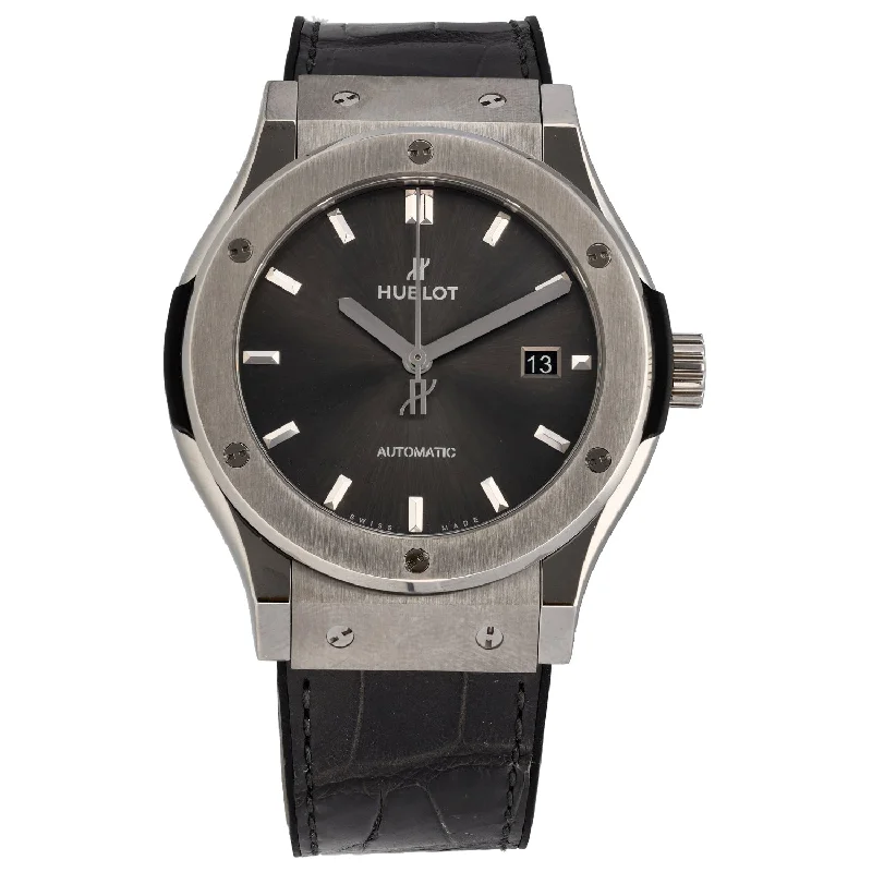 sport watches for men with activity tracking and real-time data -Hublot Classic Fusion 6687 39mm Stainless Steel Watch